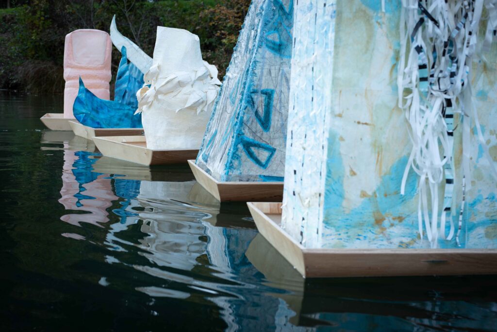 Light&Paper – Skulpturen auf dem Almsee