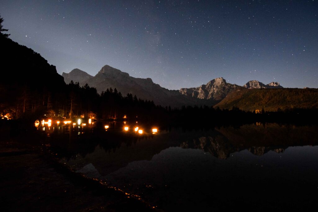 Light&Paper – Skulpturen auf dem Almsee